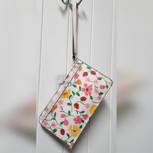 KATE SPADE Strawberry Garden Lzip Wristlet NWT